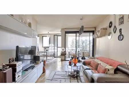 vanves lycee michelet : 3 pieces de 70m2 + balcon 8m2+ loggia 4m2 immeuble moderne