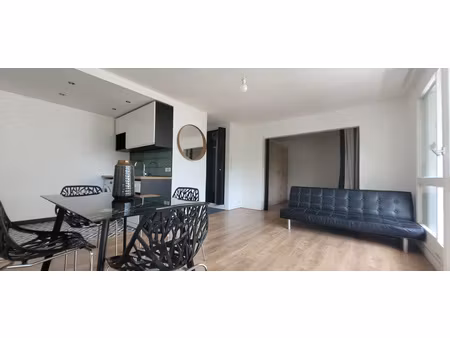 beau 2p en face du parc des cormailles