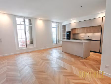 nice-promenade des anglais superbe 3 pièces rénové vue mer