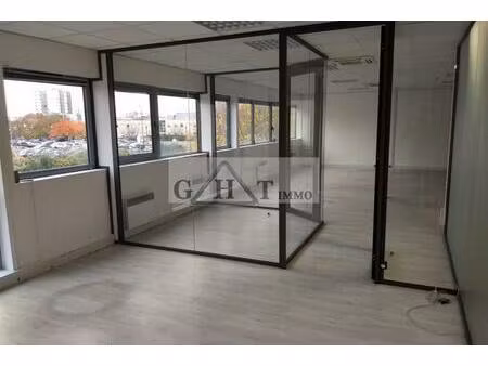 a vendre 142 m² de bureaux a stains