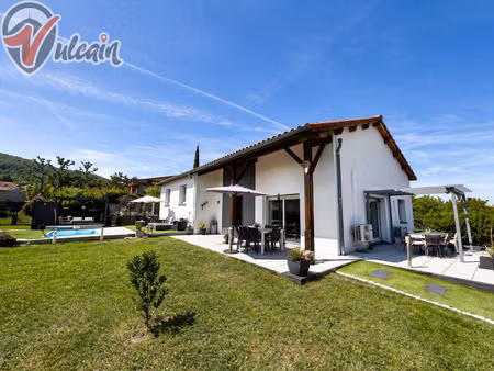 maison familiale de 174 m2 habitables à pérignat-lès-sarlièv