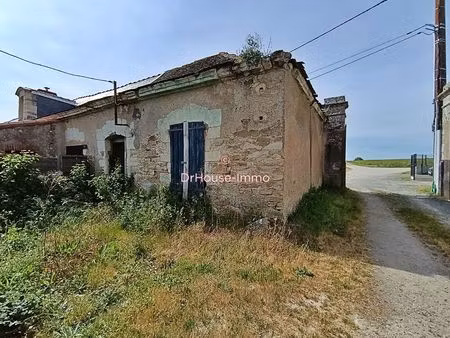 deux bâtiments à usage de stockage 95m² sur terrain 141m²
