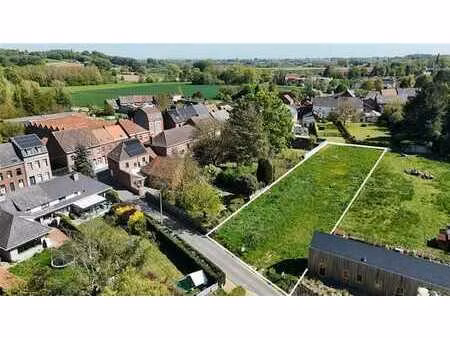 parcelle de 1410m2 en zone d'habitat
