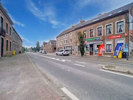 opportunité : 2 unités en 1: bureau/commerce et duplex 2/3 c