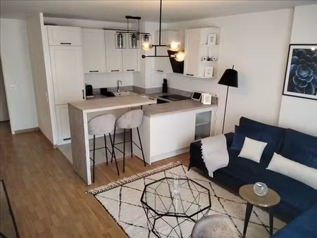 appartement - 1er étage - 47 61 m2 - 2 pièces - meublé