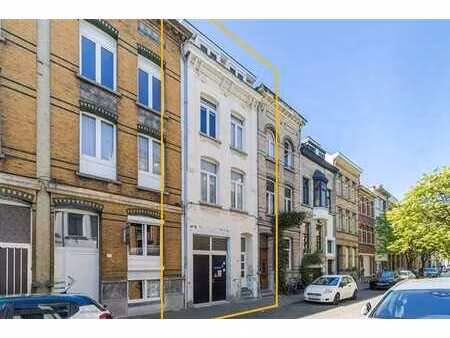 ruime woning (272mé) met garage en buitenruimte