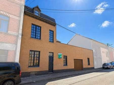 magnifique maison 4 chambres  garage de 3 places et atelier