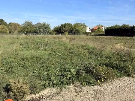 terrain constructible viabilisé à vendre
