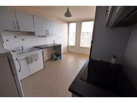 location appartement 2 pièces à angers (49000) : à louer 2 pièces / 67m² angers