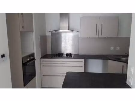 location appartement 3 pièces à brest kerinou kerichen (29200) : à louer 3 pièces / 64m² b