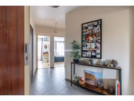 appartement 3 pieces avec place de parking exterieure - tres bon etat general