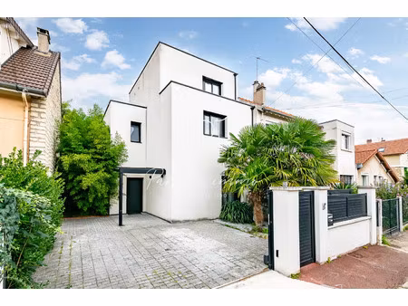 adamville maison récente avec prestations haut de gamme  t