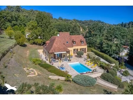 propriété élégante de 4 chambres avec piscine et appartement d’amis