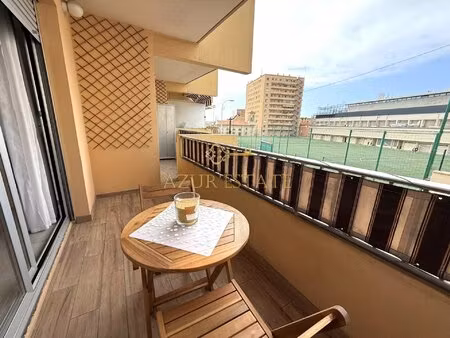 beausoleil moneghetti : studio meuble avec balcon