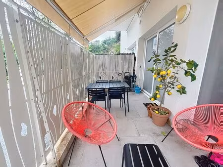 2 pieces avec mezzanine loue