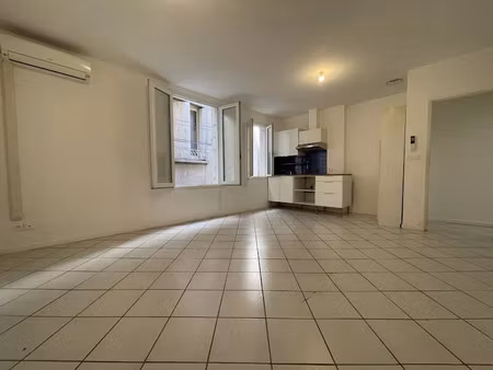 location appartement 2 pièces 43 m² à pezenas (34120)  450 €