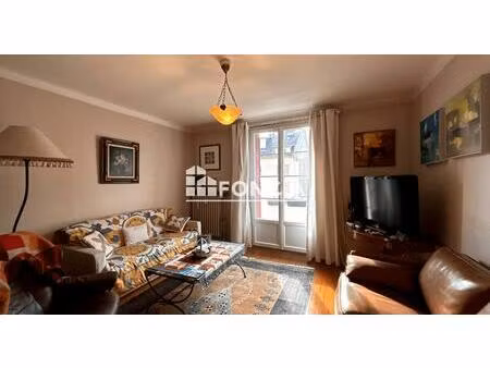 chambery-proche du chateau t6 avec cave  grenier et garage privatif