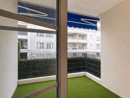 nice – musiciens – 3 pièces rénové avec terrasse & balcon