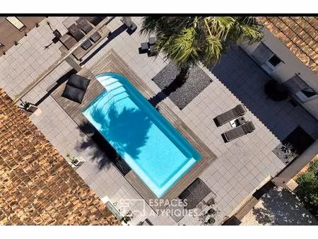 mas contemporain avec piscine en camargue