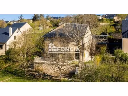 sainte-radegonde - profitez du calme et de cette carte postale - maison t5 avec double gar