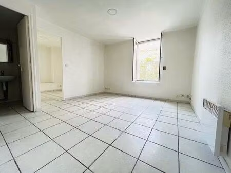 appartement t2 au 1er étage