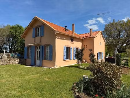 maison avec grand jardin sur les hauteurs de caylus