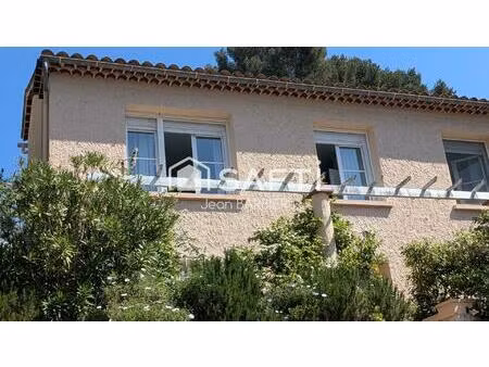 secteur de toulon ouest  au calme sur une parcelle de terrain arborée d'environ 580m²  mai