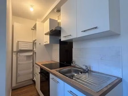 a louer brest lambezellec t1 bis meublé dans petite résidence