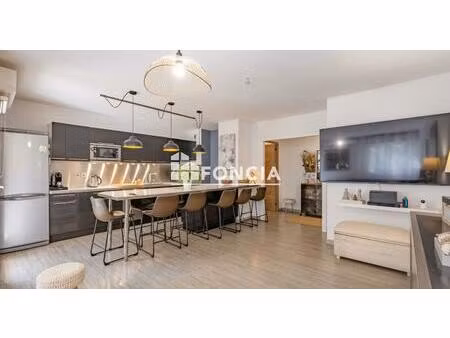 exclusivité - fréjus - proche hôpital - t4 d'environ 75 m2 avec jardin et terrasse de 200 