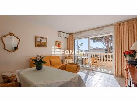 fréjus  appartement 2 pièces lumineux  parking privatif  résidence de standing