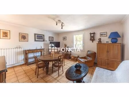 fréjus - appartement 3 pièces dans residence au calme et proche des commodités