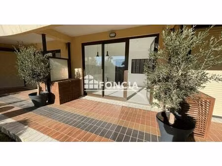 frejus plage - à deux pas de toutes les commodités