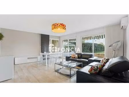 appartement 4 pièces + garage centre ville