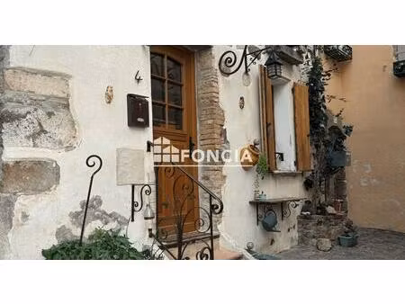 charmant studio - au coeur du village de roquebrune-sur-argens