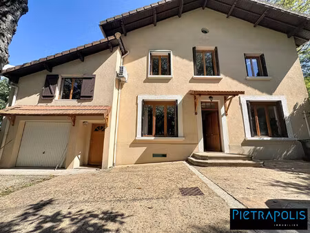 maison atypique de 200m2 avec 907m2 de terrain avec un garage +
