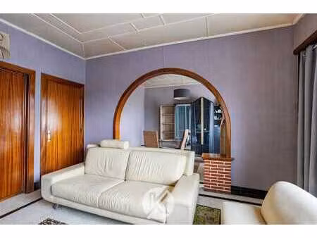 te renoveren woning nabij de markt