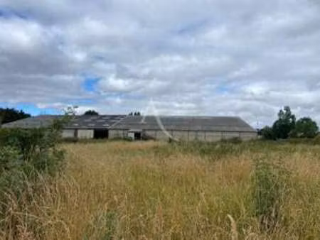 vente terrain à challans (85300) : à vendre / 1719m² challans