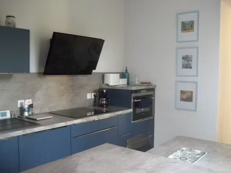 location meublée maison 5 pièces 130 m² à dourdan (91410)  2 300 €