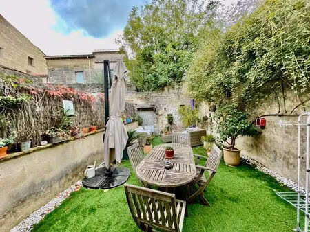 centre-ville d’uzès avec jardin et parking