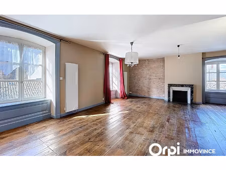 appartement saint-flour 69 m² t-3 à vendre  109 500 €