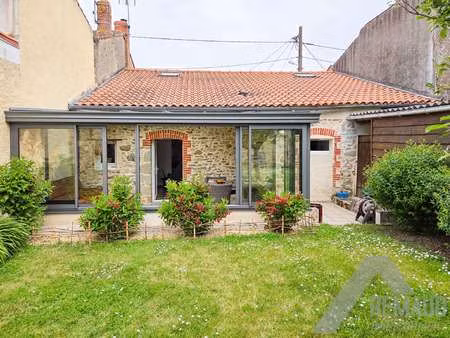 vente maison à palluau (85670) : à vendre / 82m² palluau