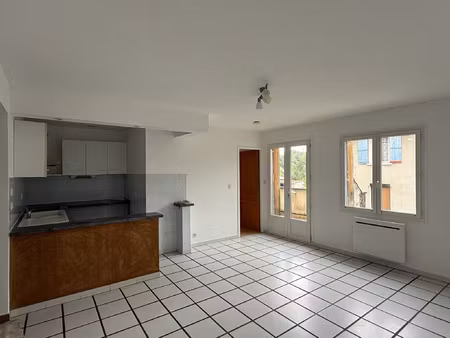 appartement f2 pompadour centre