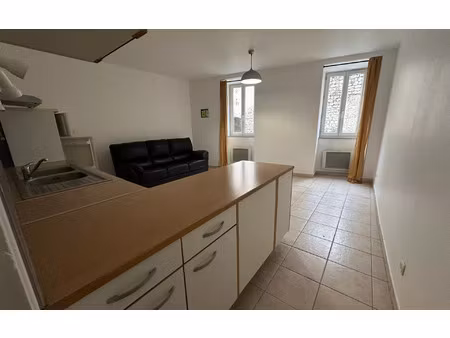location appartement  m² t-3 à joyeuse  485 €