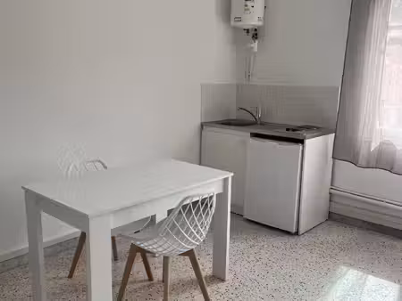 studette de 20m² avec parking