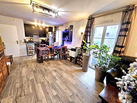 appartement de 85 m² à saint-pierre-du-perray