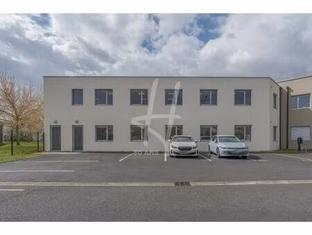 bureau prestigieux de 531 m2 en location - ennery  grand est