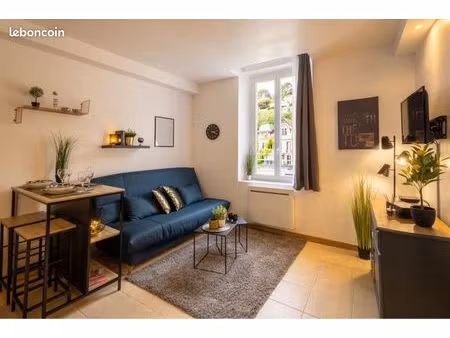 superbe studio meublé et tout équipé à neuf