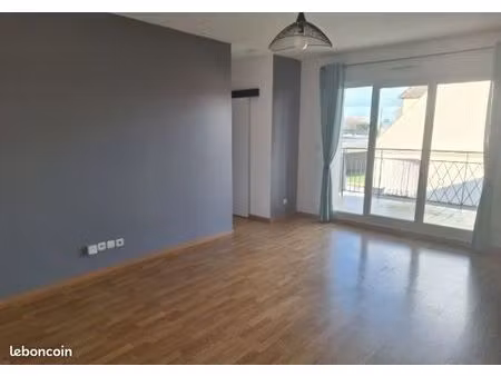 très beau f2 – beauvais – 784 cc