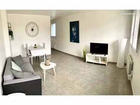 t2 meublé  calme  lumineux et parking