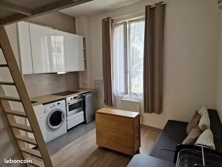 studio meublé  entièrement rénové  proche chu et uga